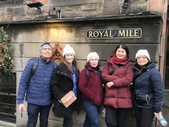 Half-day private and personalized walking tour of Edinburgh